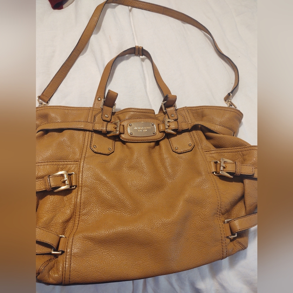 Tan purse